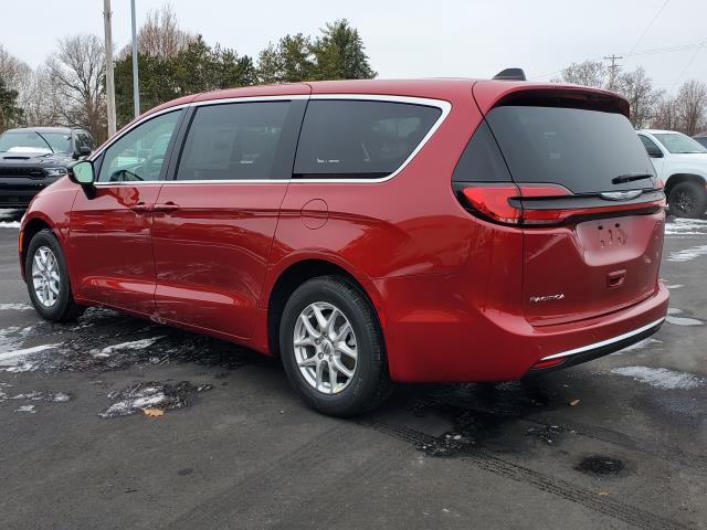 new 2025 Chrysler Pacifica car, priced at $39,189