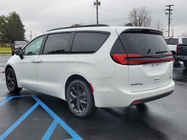 new 2024 Chrysler Pacifica car, priced at $51,185