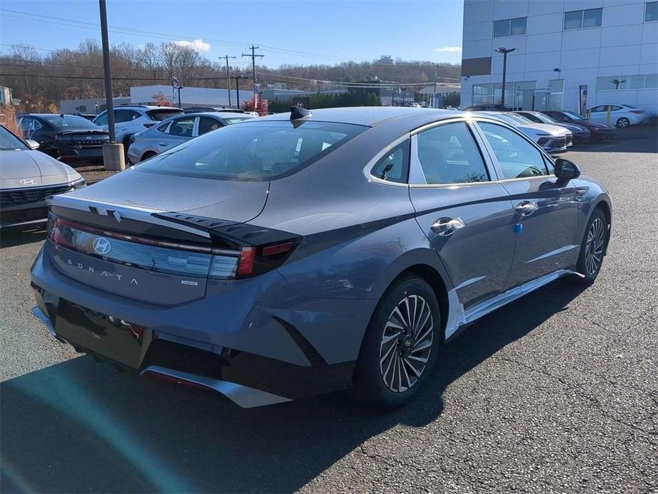 new 2025 Hyundai Sonata Hybrid car, priced at $32,710