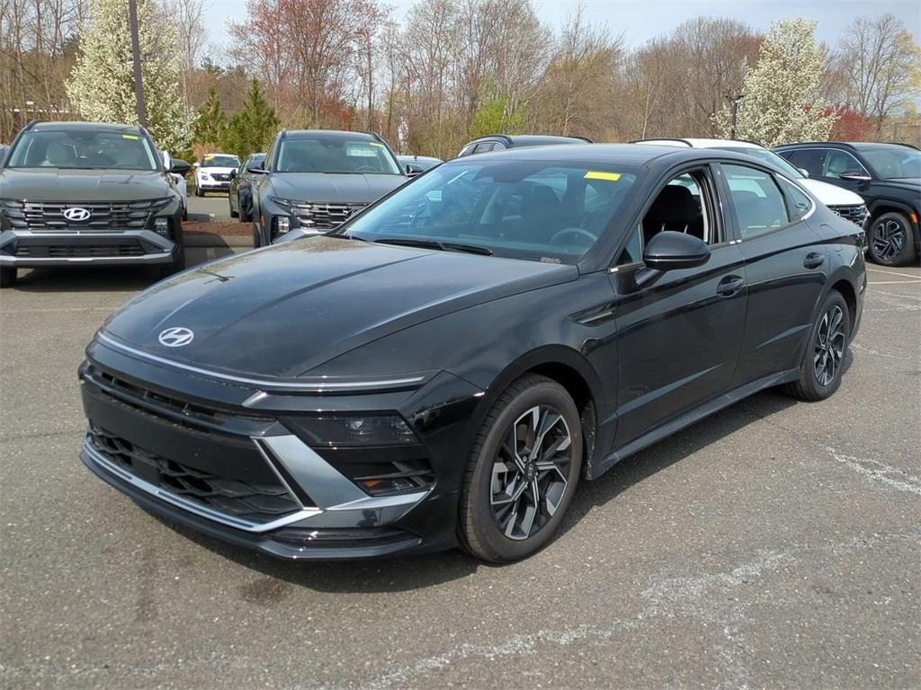 used 2025 Hyundai Sonata car, priced at $27,495