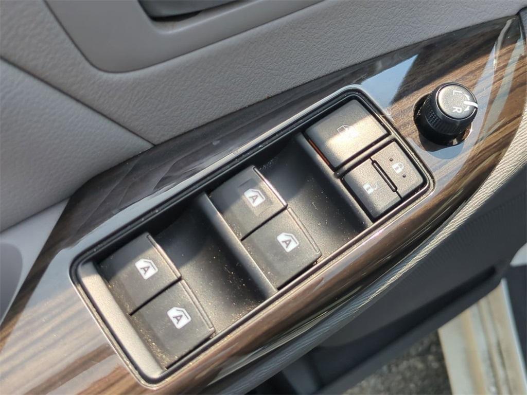used 2016 Toyota Sienna car, priced at $18,549