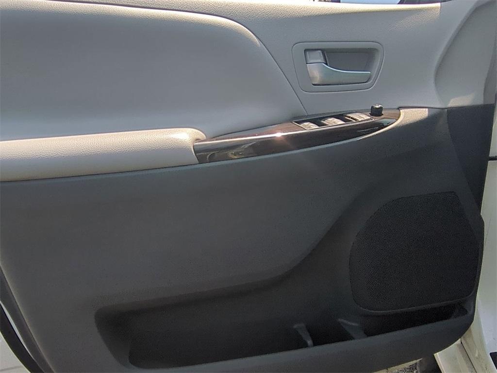 used 2016 Toyota Sienna car, priced at $18,549