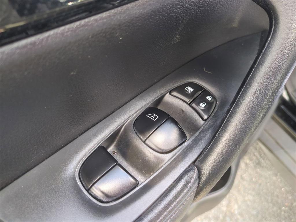 used 2020 Nissan Rogue car, priced at $20,199