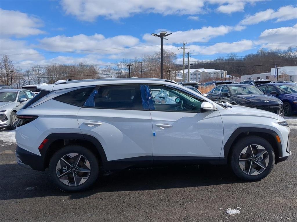 new 2025 Hyundai TUCSON Hybrid car, priced at $39,029