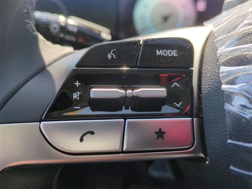 new 2025 Hyundai Elantra car, priced at $29,160