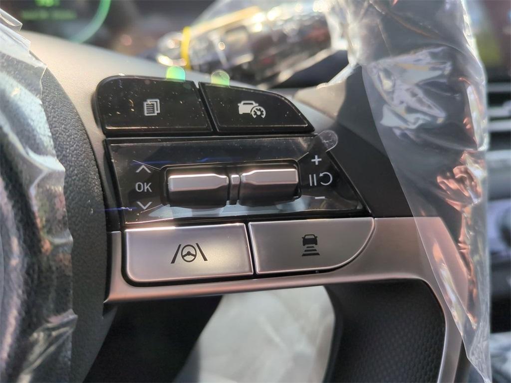 new 2025 Hyundai Elantra car, priced at $28,180