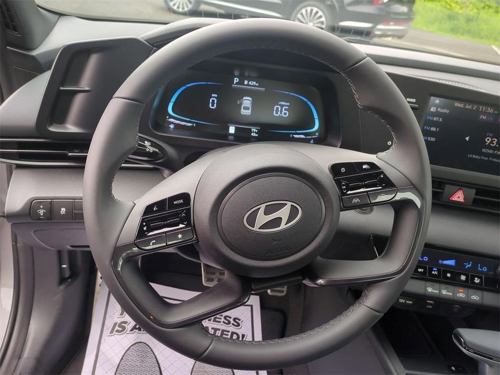 new 2025 Hyundai Elantra car, priced at $25,070