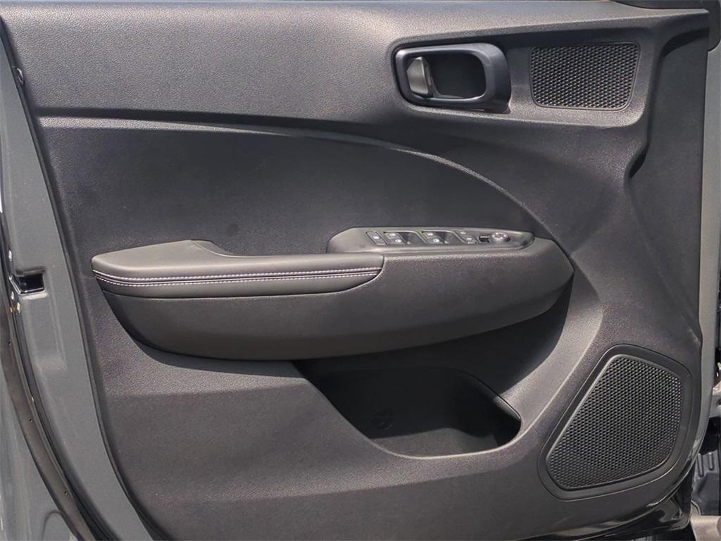 new 2025 Hyundai Venue car, priced at $25,634