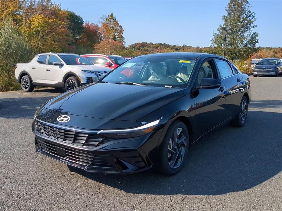 new 2025 Hyundai Elantra HEV car, priced at $30,895