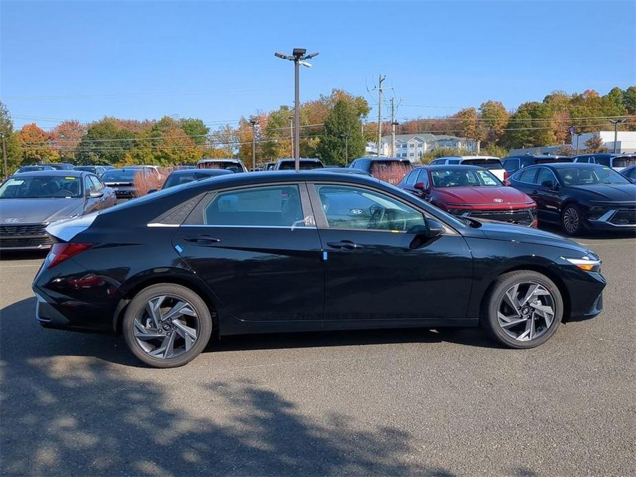 new 2025 Hyundai Elantra HEV car, priced at $30,895