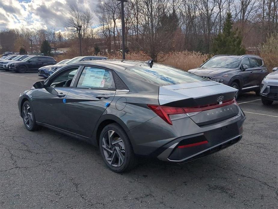 new 2025 Hyundai Elantra car, priced at $27,280