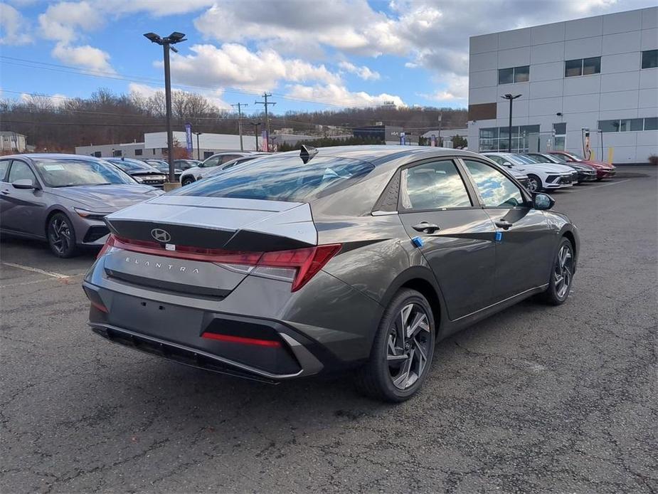 new 2025 Hyundai Elantra car, priced at $27,280