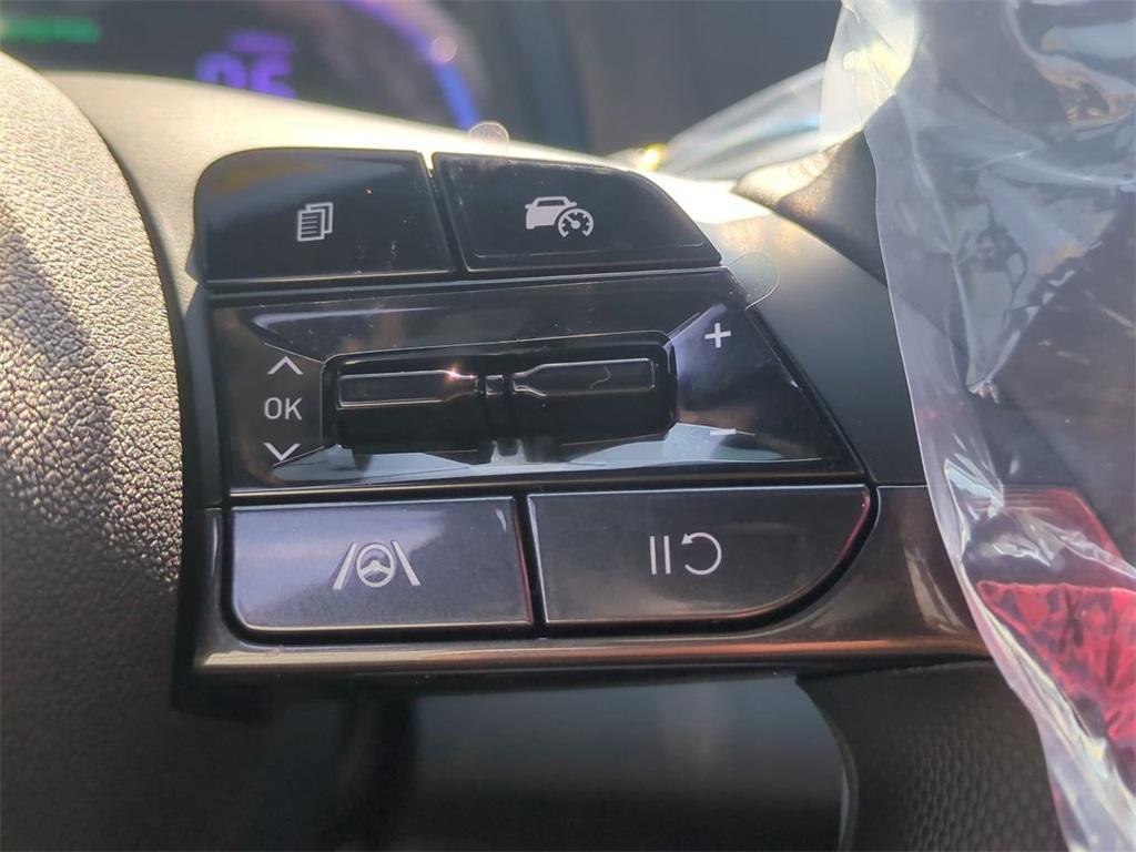 new 2025 Hyundai Elantra car, priced at $25,585