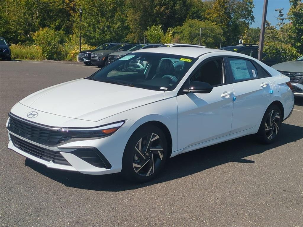 new 2025 Hyundai Elantra car, priced at $25,585