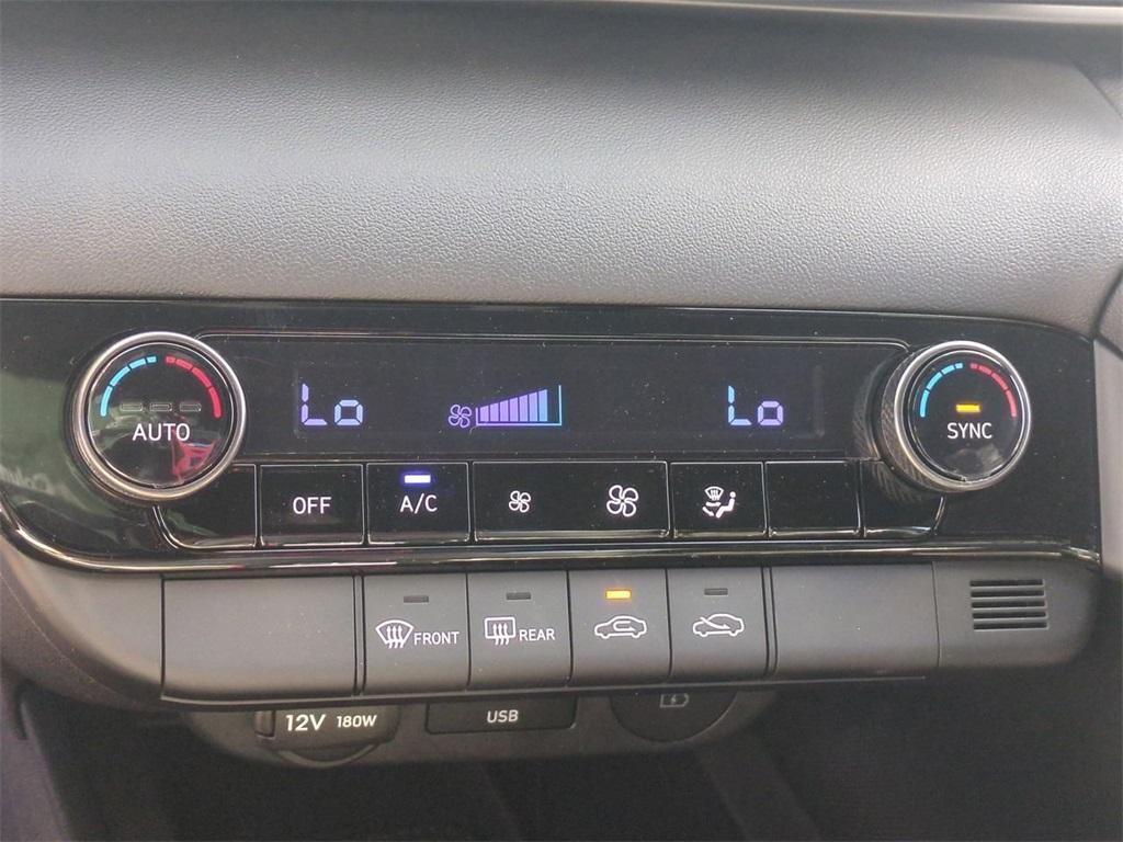 new 2025 Hyundai Elantra car, priced at $25,585