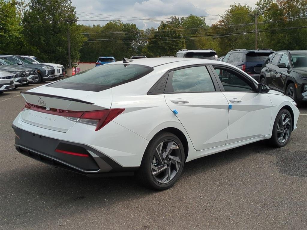 new 2025 Hyundai Elantra car, priced at $25,660