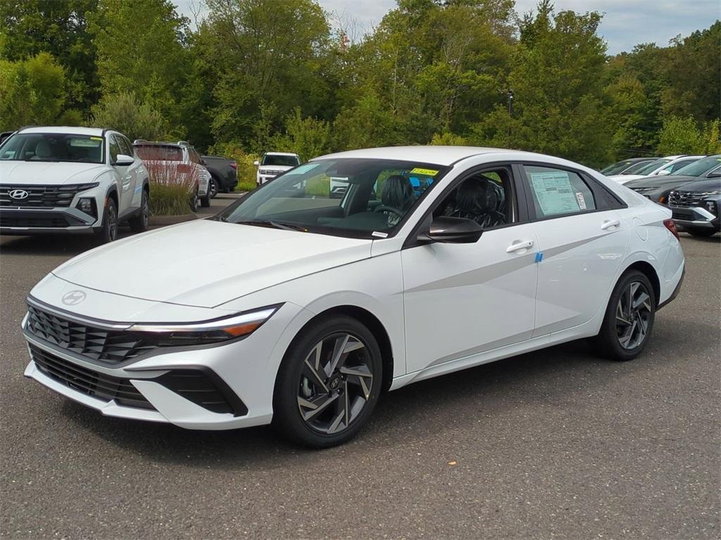 new 2025 Hyundai Elantra car, priced at $25,660