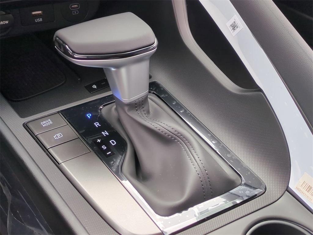 new 2025 Hyundai Elantra car, priced at $25,660