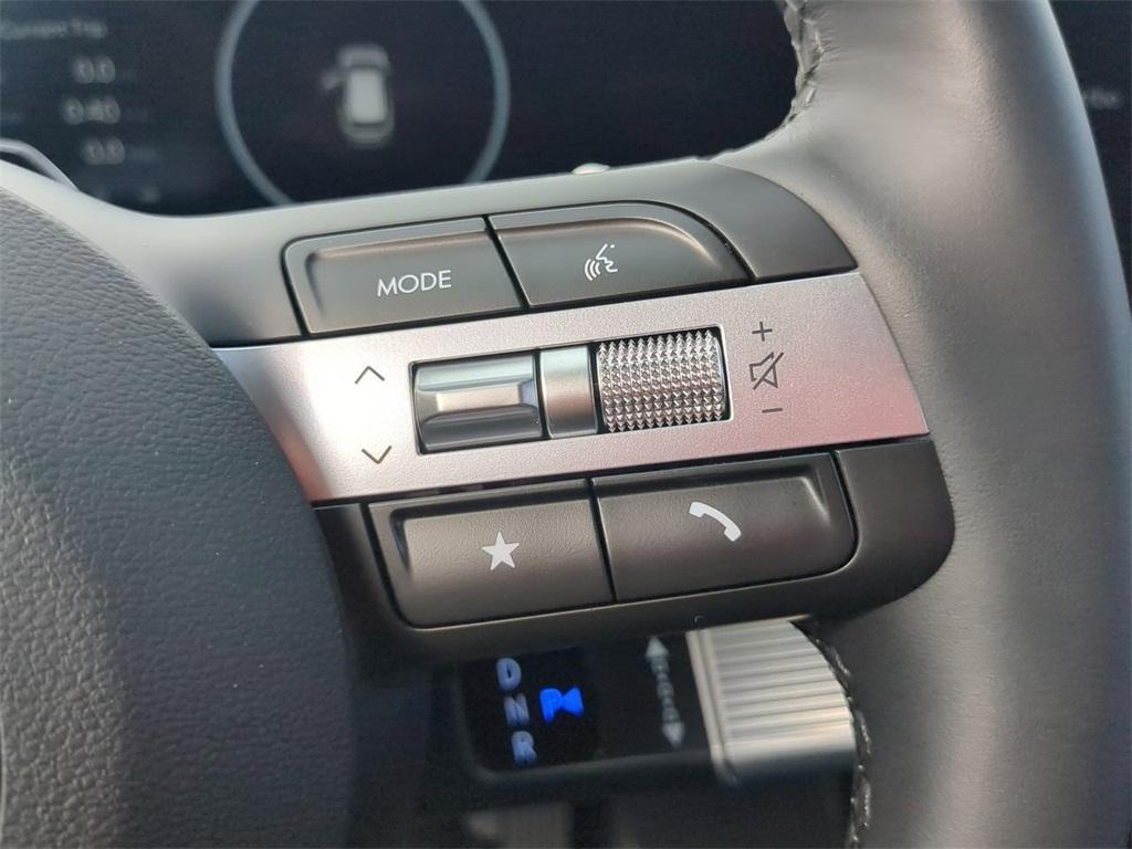 new 2025 Hyundai TUCSON Hybrid car, priced at $39,015