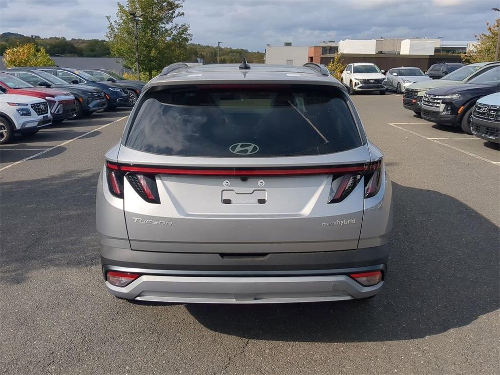 new 2025 Hyundai TUCSON Hybrid car, priced at $39,015