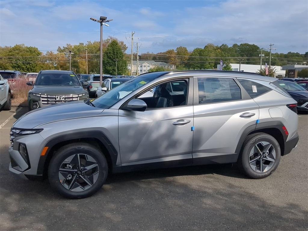 new 2025 Hyundai TUCSON Hybrid car, priced at $39,015