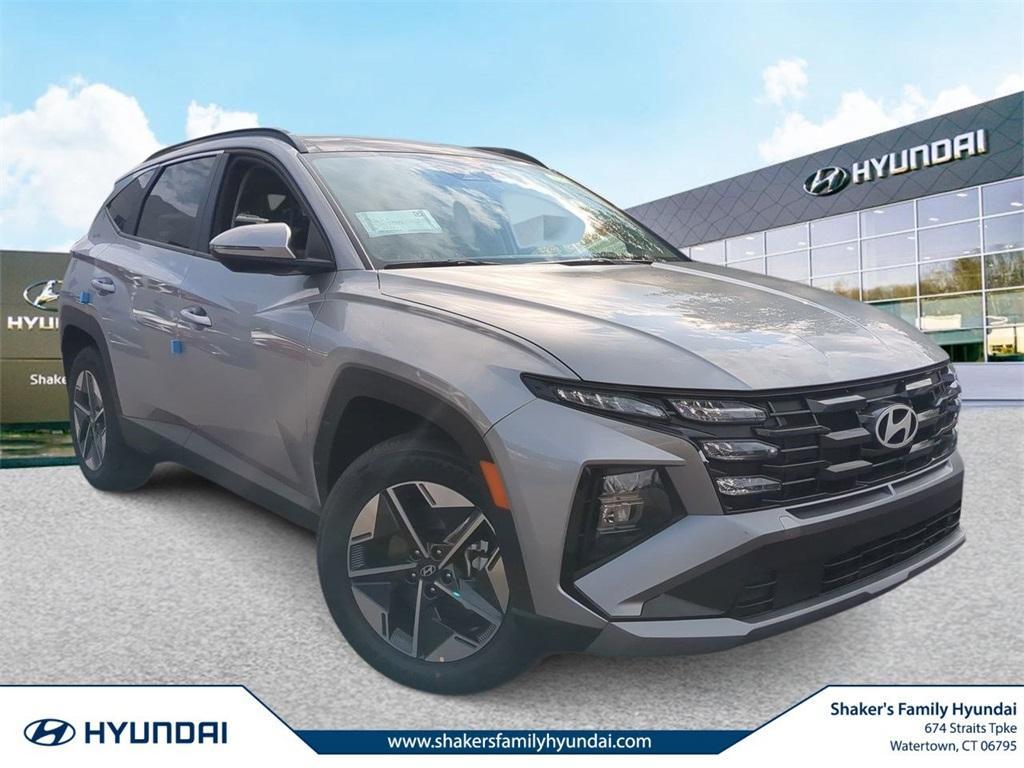 new 2025 Hyundai TUCSON Hybrid car, priced at $39,015