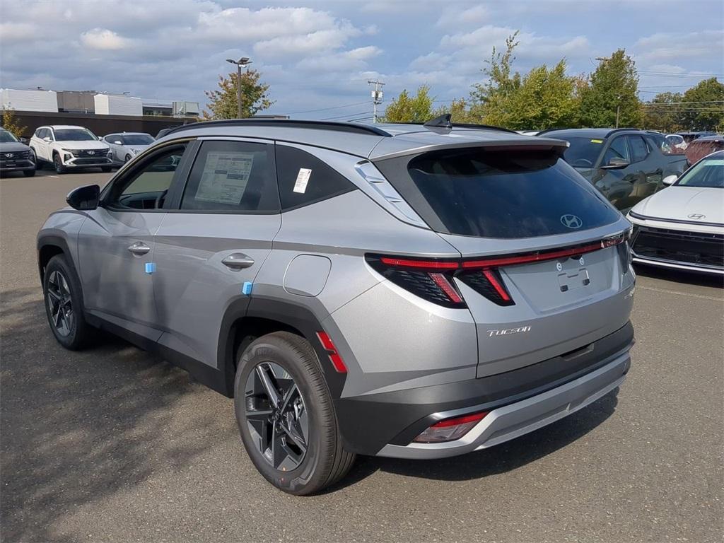 new 2025 Hyundai TUCSON Hybrid car, priced at $39,015