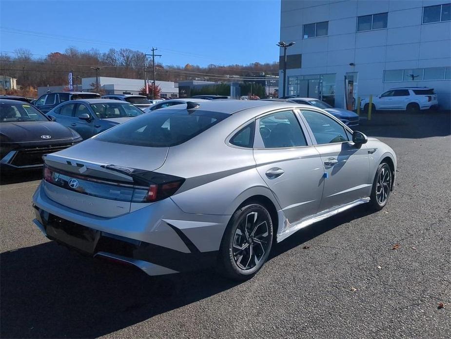 new 2025 Hyundai Sonata car, priced at $30,935