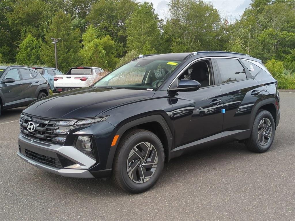 new 2025 Hyundai TUCSON Hybrid car, priced at $35,595