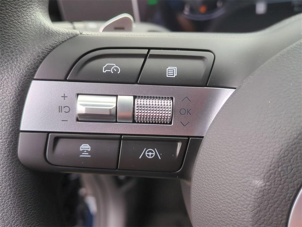 new 2025 Hyundai TUCSON Hybrid car, priced at $35,595