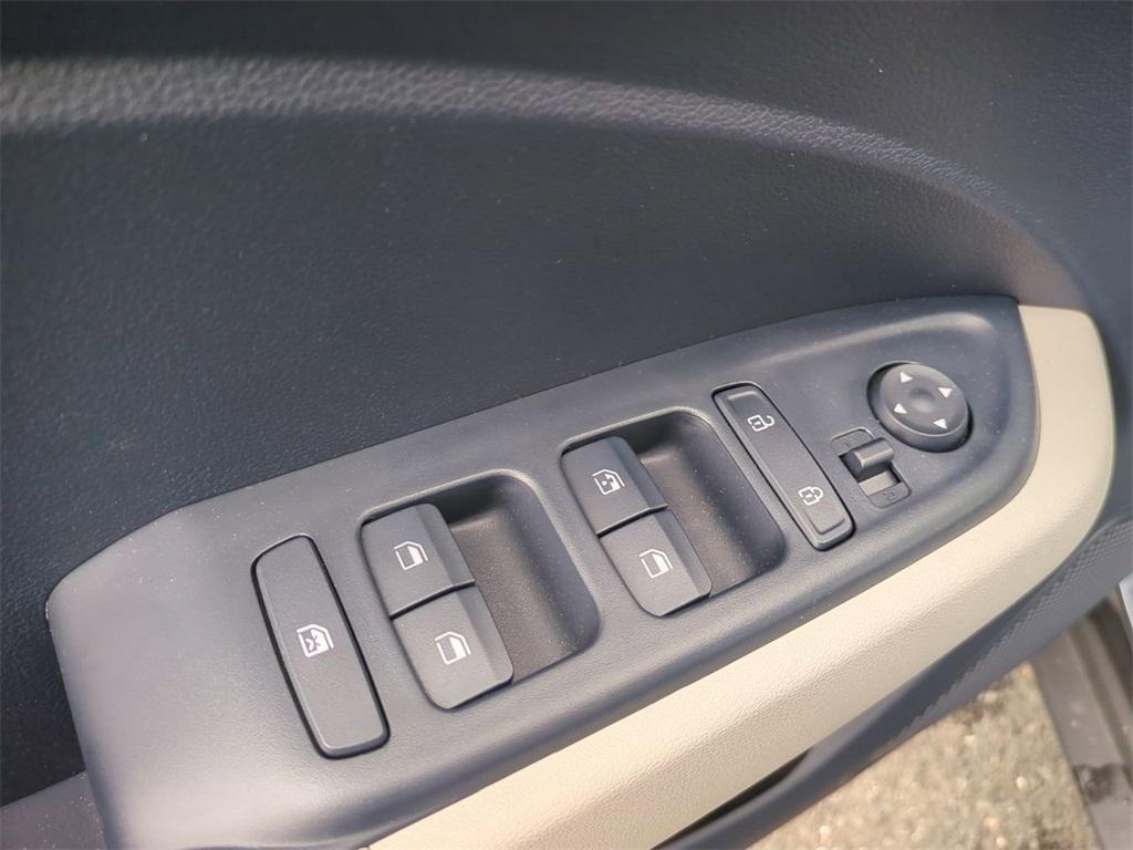 used 2022 Hyundai Venue car, priced at $18,047