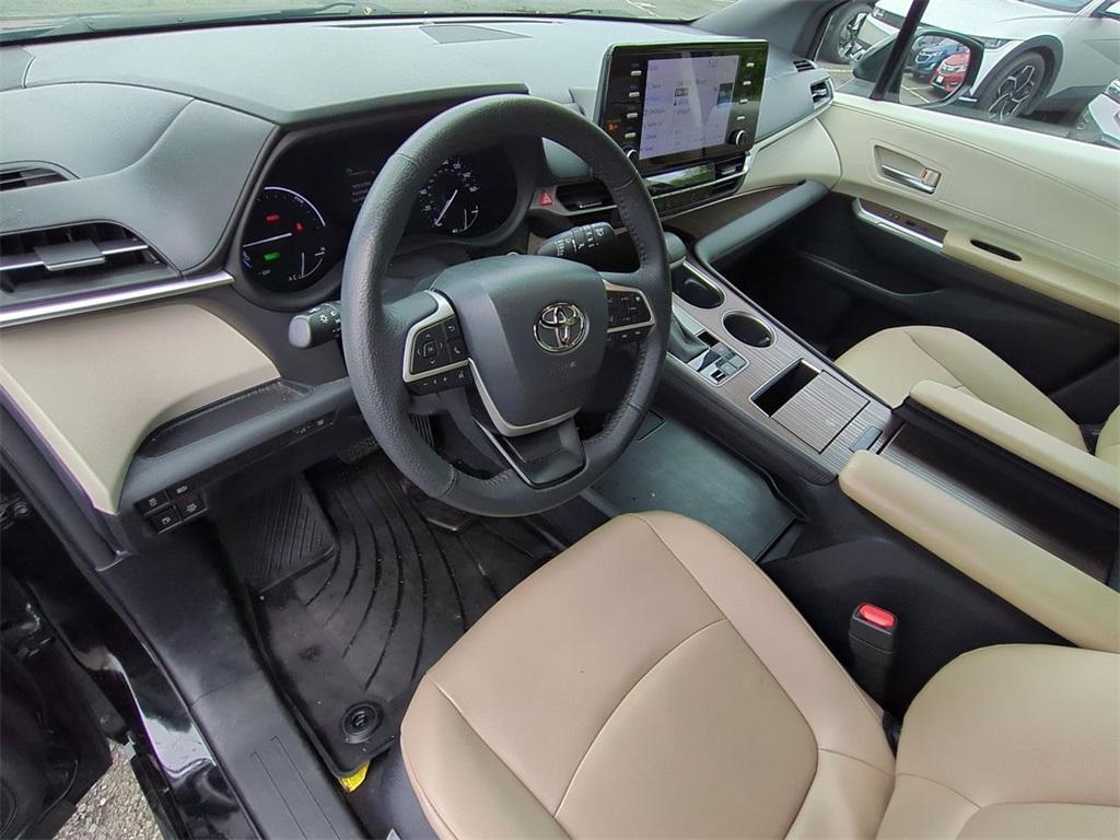used 2023 Toyota Sienna car, priced at $39,935