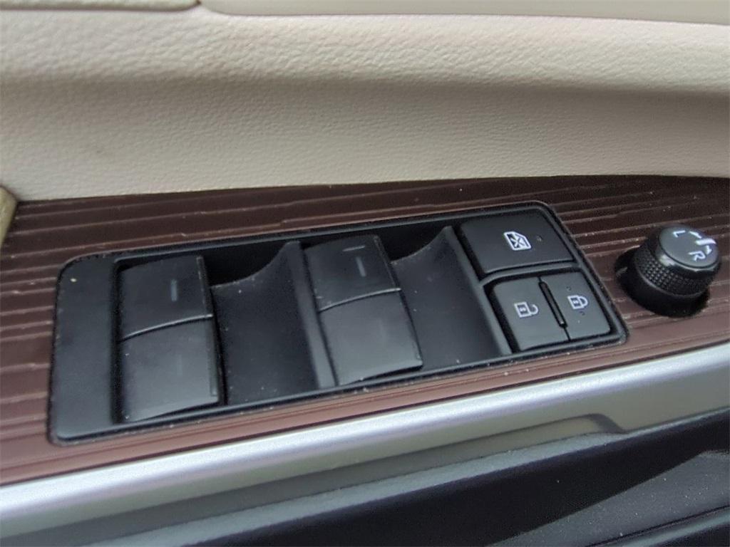 used 2023 Toyota Sienna car, priced at $39,935