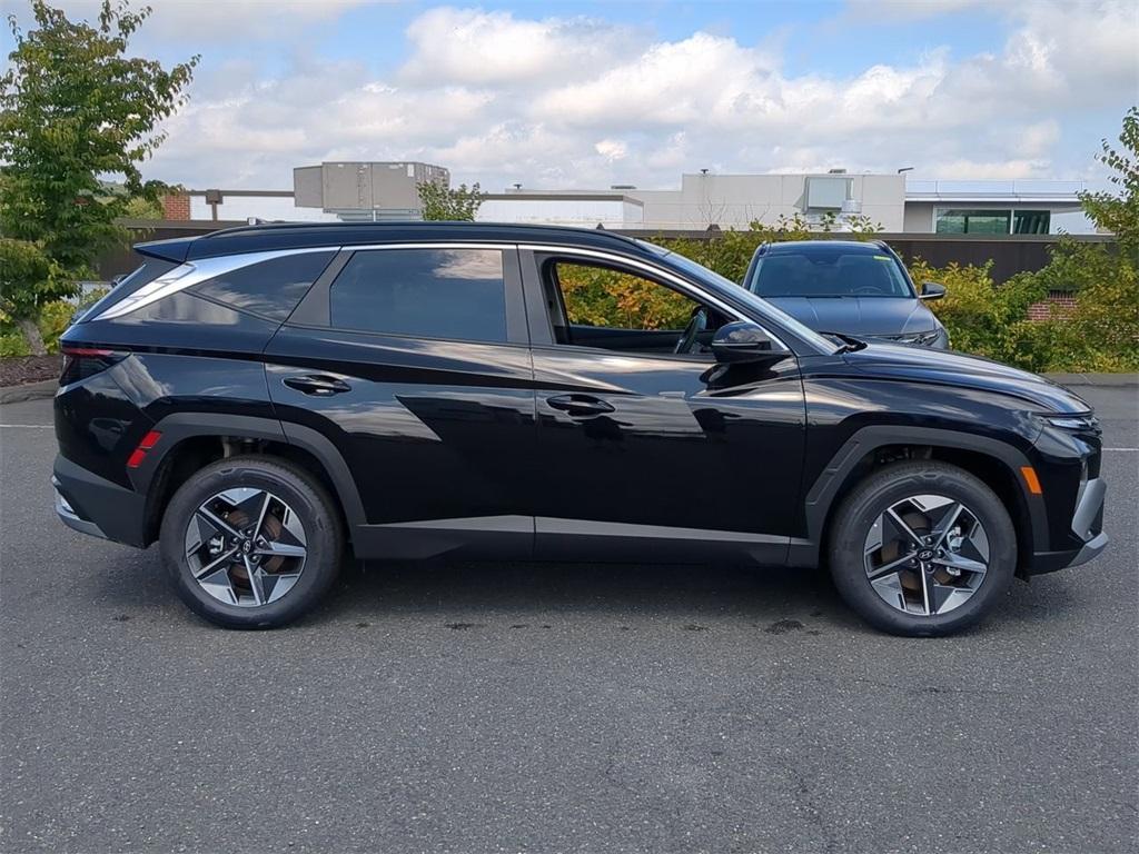 new 2025 Hyundai TUCSON Hybrid car, priced at $39,034