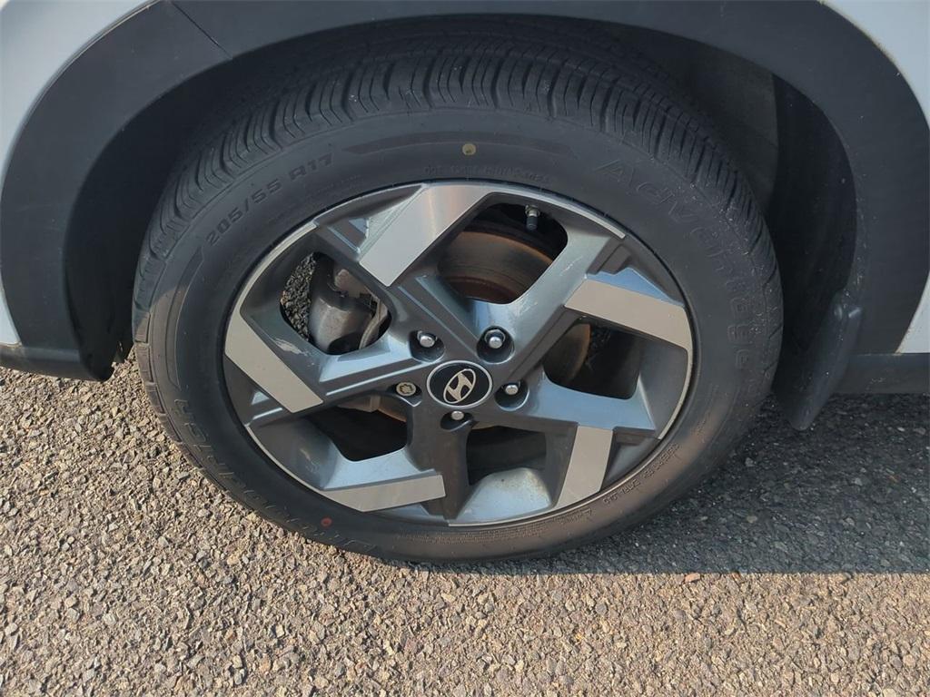 used 2022 Hyundai Venue car, priced at $15,889