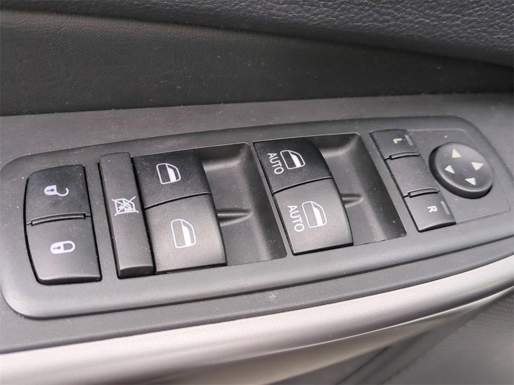 used 2019 Jeep Cherokee car, priced at $17,598