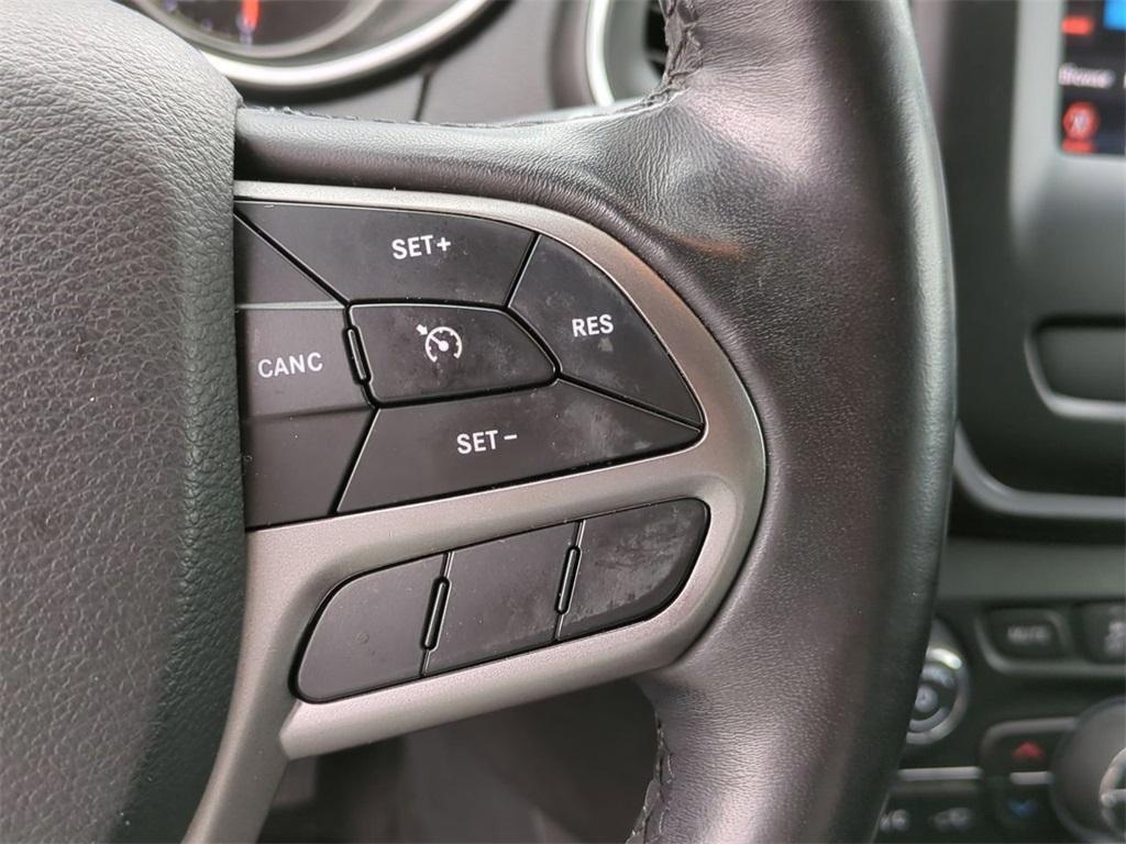 used 2019 Jeep Cherokee car, priced at $17,598