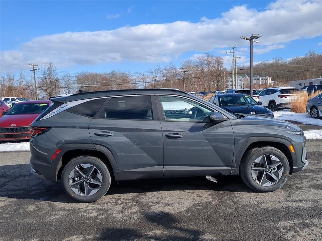 new 2025 Hyundai Tucson car, priced at $34,100