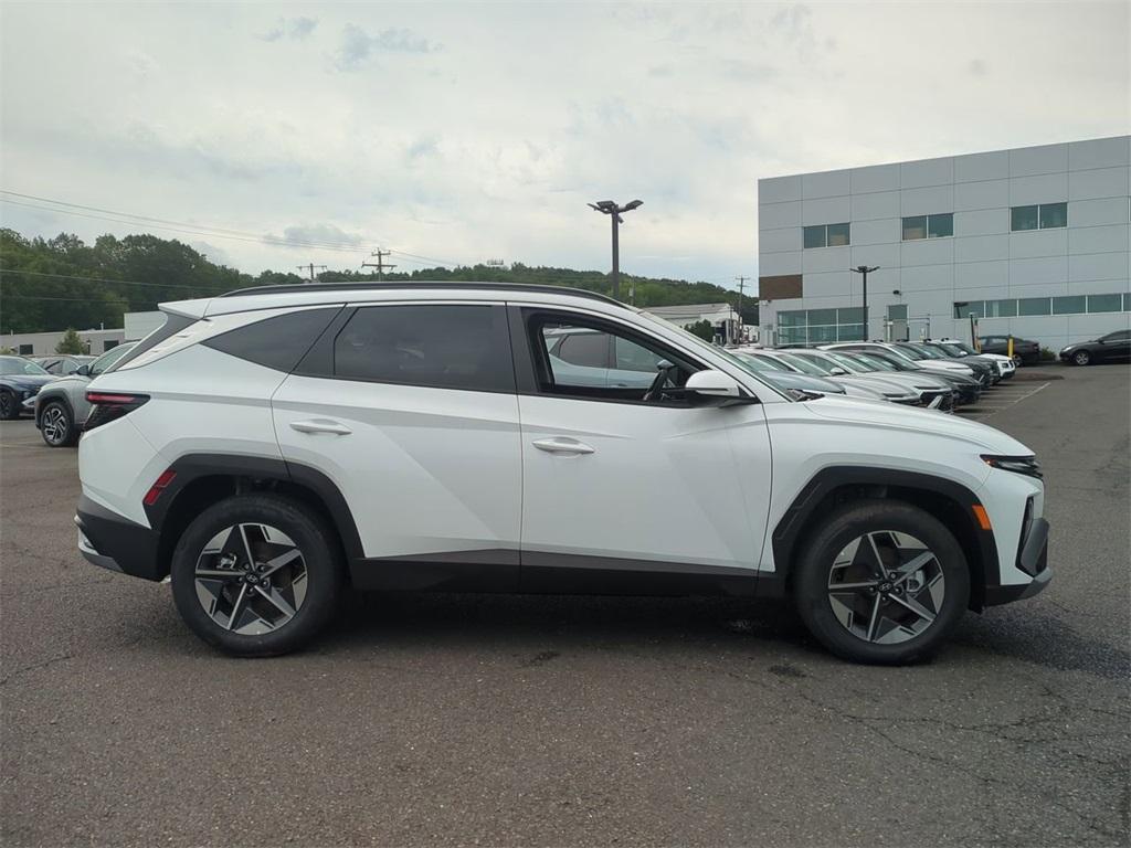 new 2025 Hyundai TUCSON Hybrid car, priced at $38,905