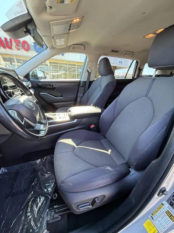 used 2022 Toyota Highlander car, priced at $21,999