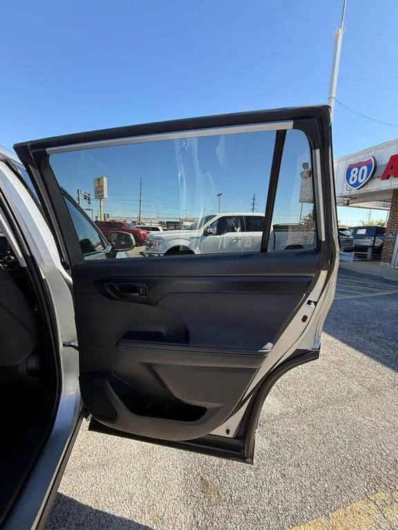 used 2022 Toyota Highlander car, priced at $21,999