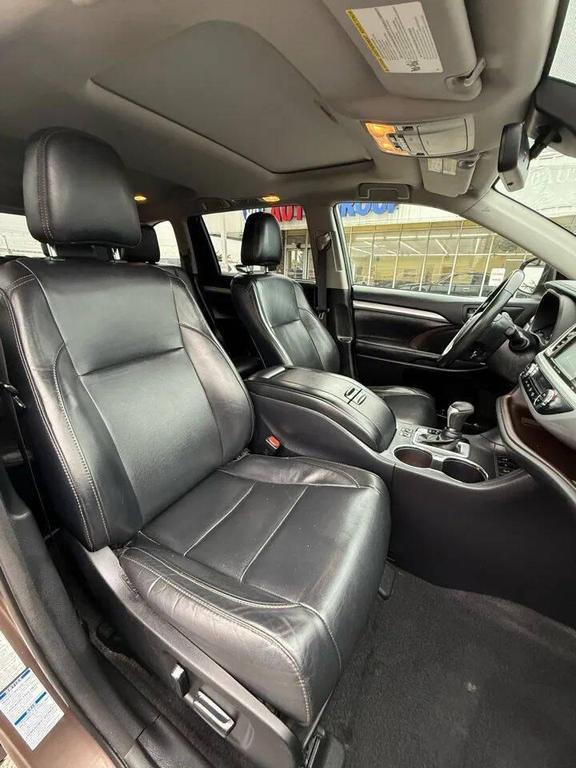 used 2017 Toyota Highlander car, priced at $17,999