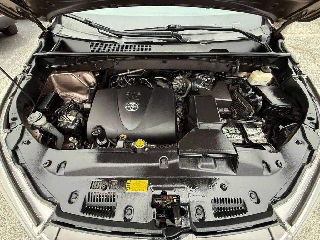 used 2017 Toyota Highlander car, priced at $17,999