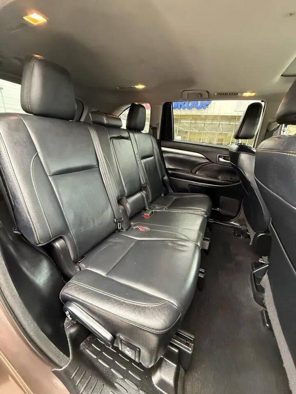 used 2017 Toyota Highlander car, priced at $17,999