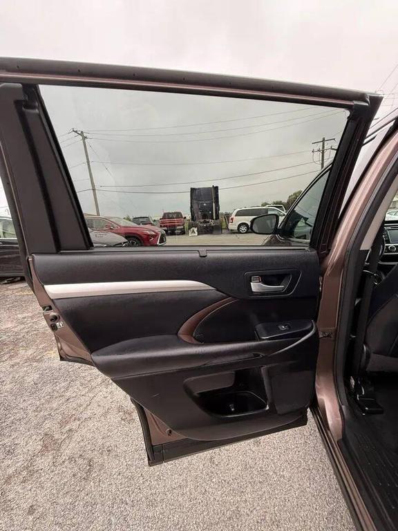 used 2017 Toyota Highlander car, priced at $17,999