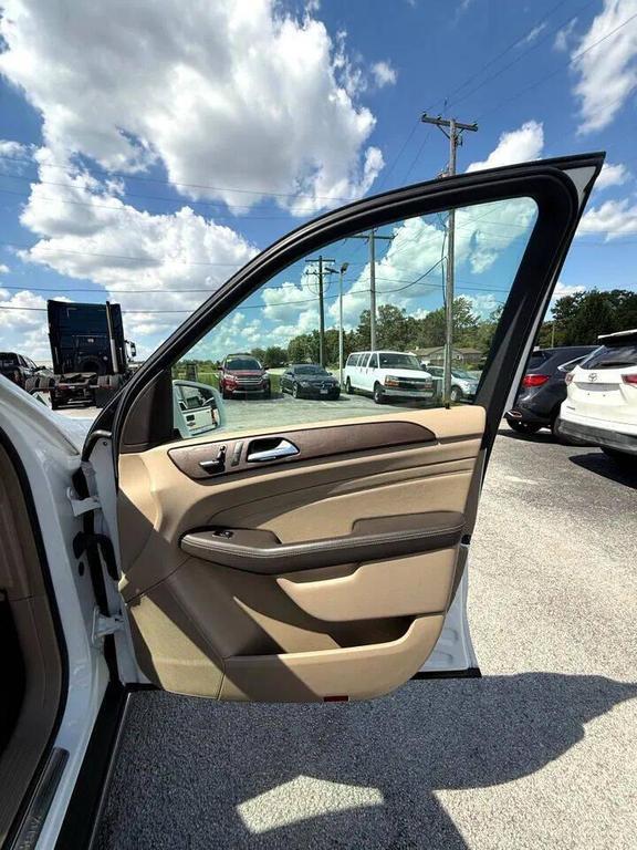 used 2015 Mercedes-Benz M-Class car, priced at $13,999