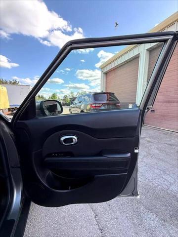 used 2015 Kia Soul car, priced at $7,499