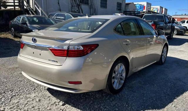 used 2013 Lexus ES 300h car, priced at $16,499