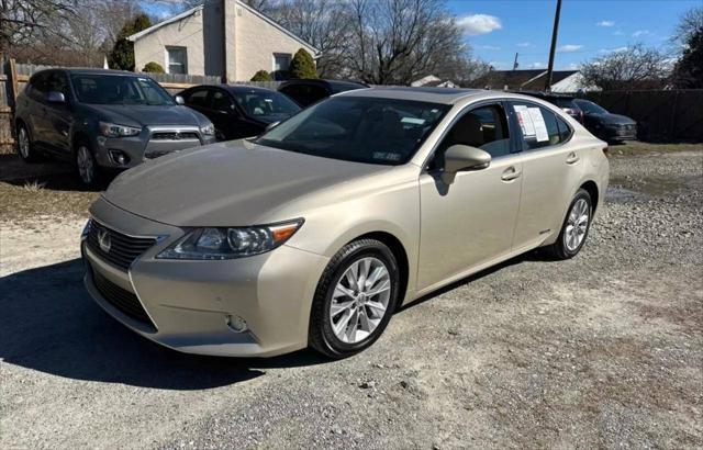 used 2013 Lexus ES 300h car, priced at $16,499