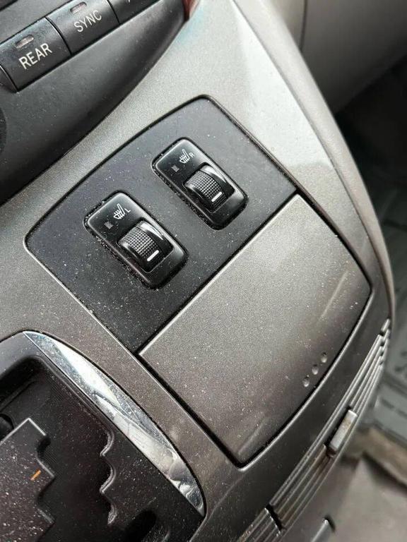 used 2004 Toyota Sienna car, priced at $4,299